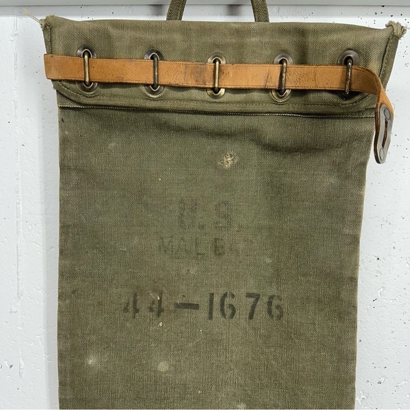 WWII 1940’s US Army Herkert Meisel Trunk Co Security Canvas and Leather Mail Bag - Picture 2 of 16